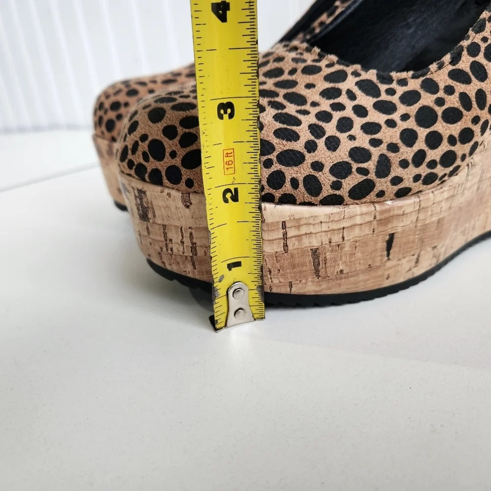Women Pumps Platform 2in on front 4in on back of shoe High Heels size 9.5